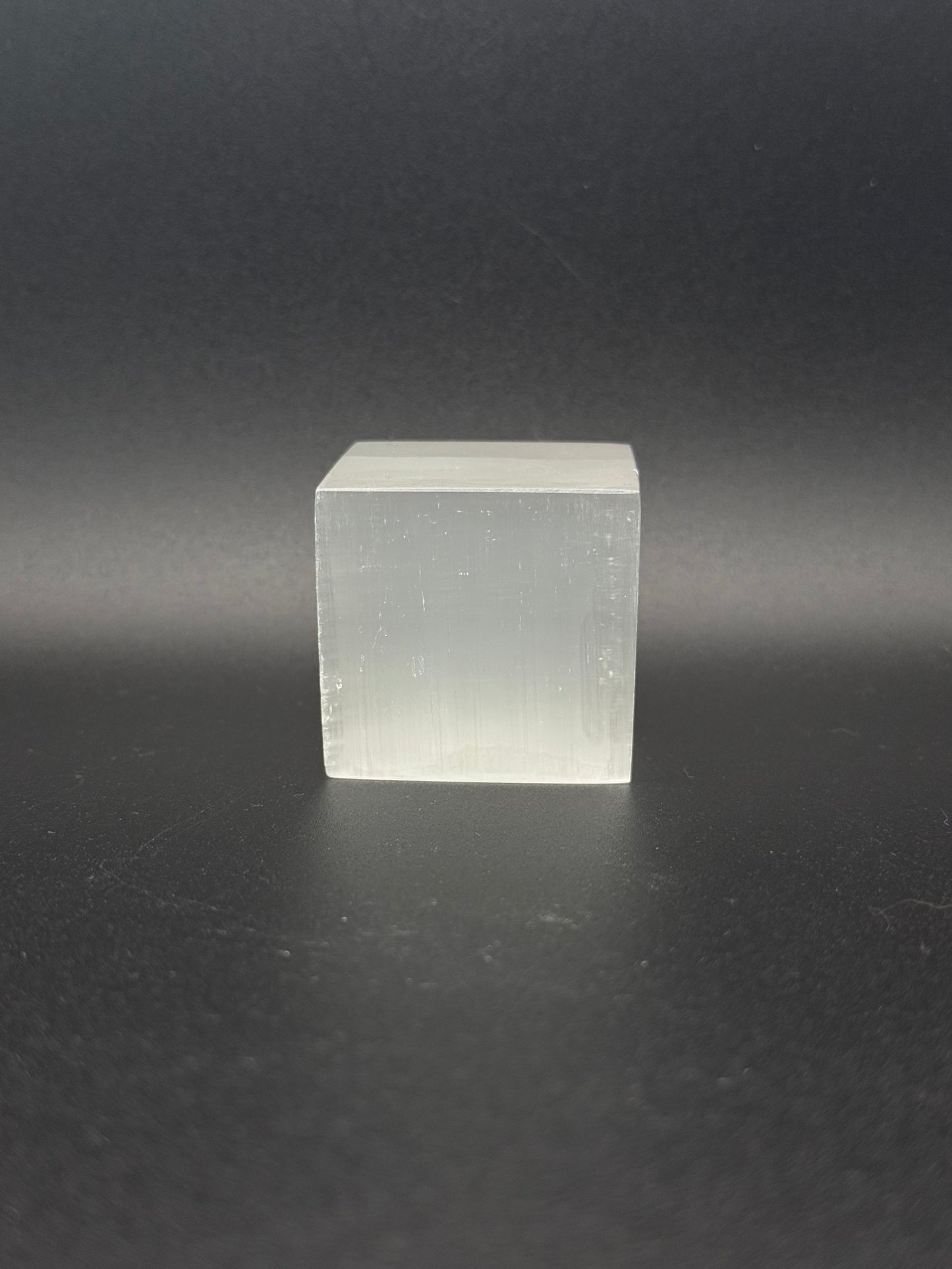 4cm selenite cube.