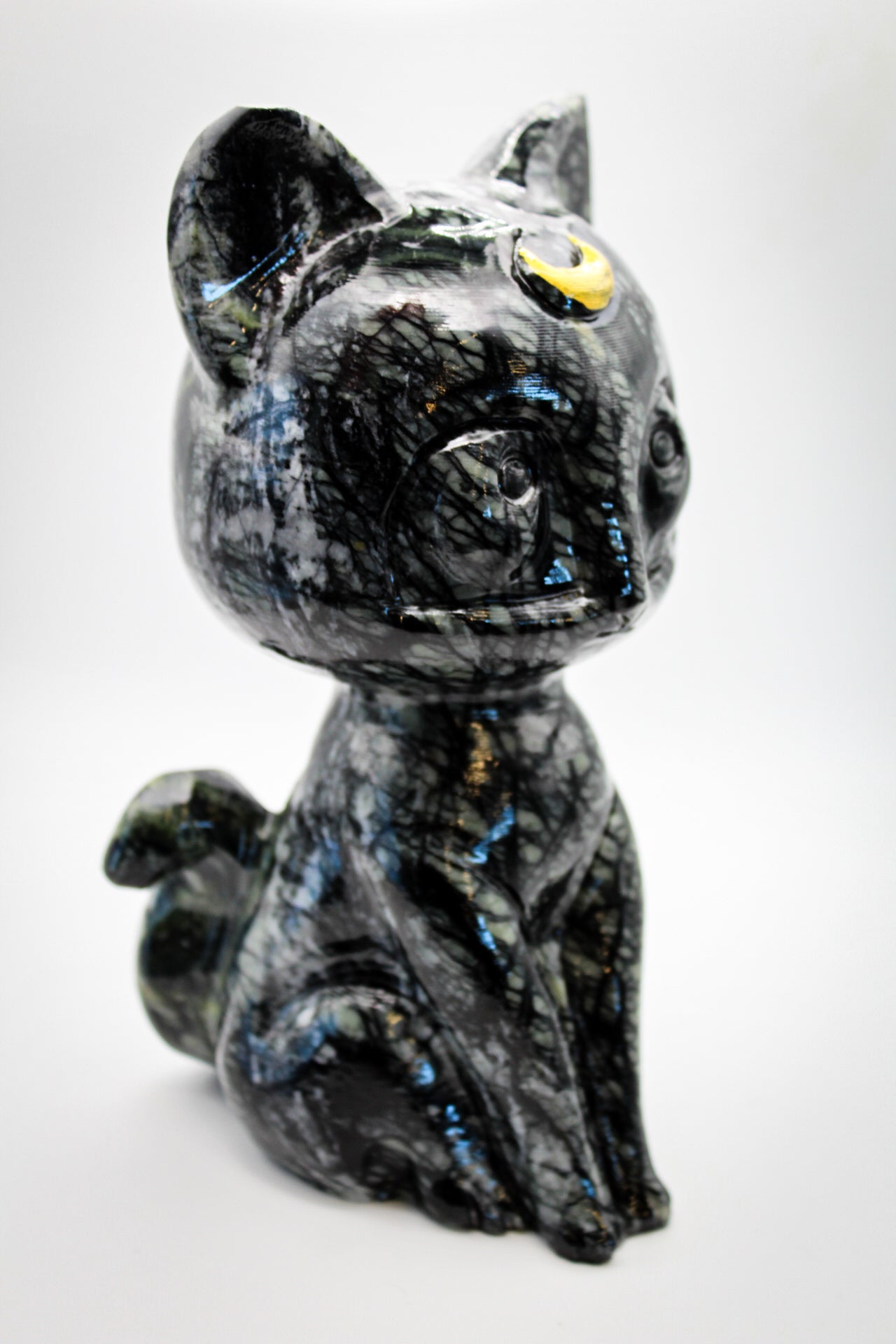 Luna Cat Carving