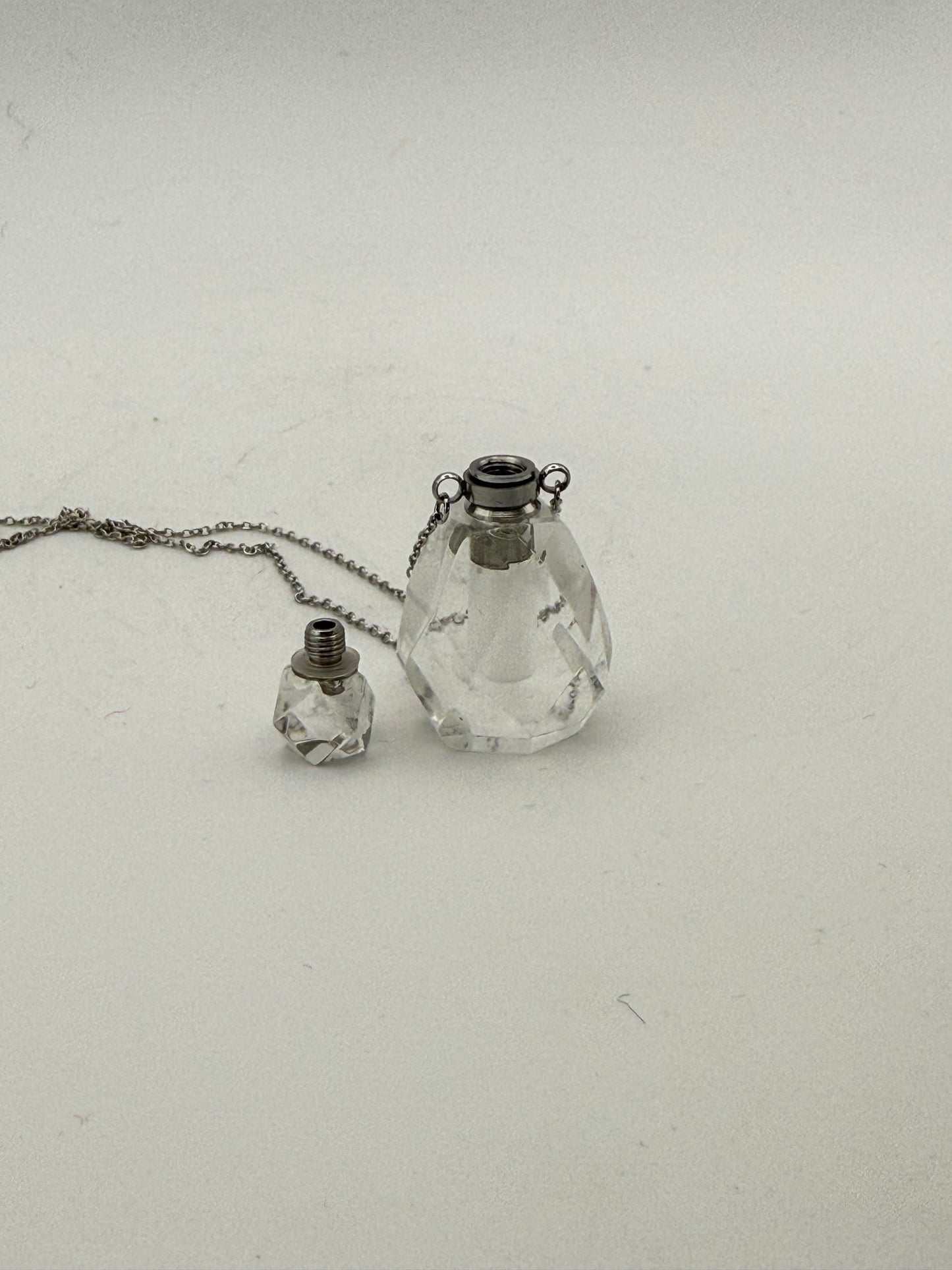Aromatherapy Necklace -Clear Quartz