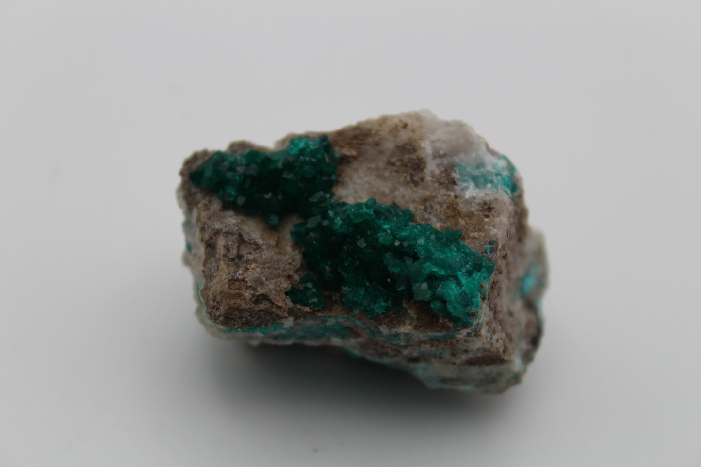 Raw dioptase specimen