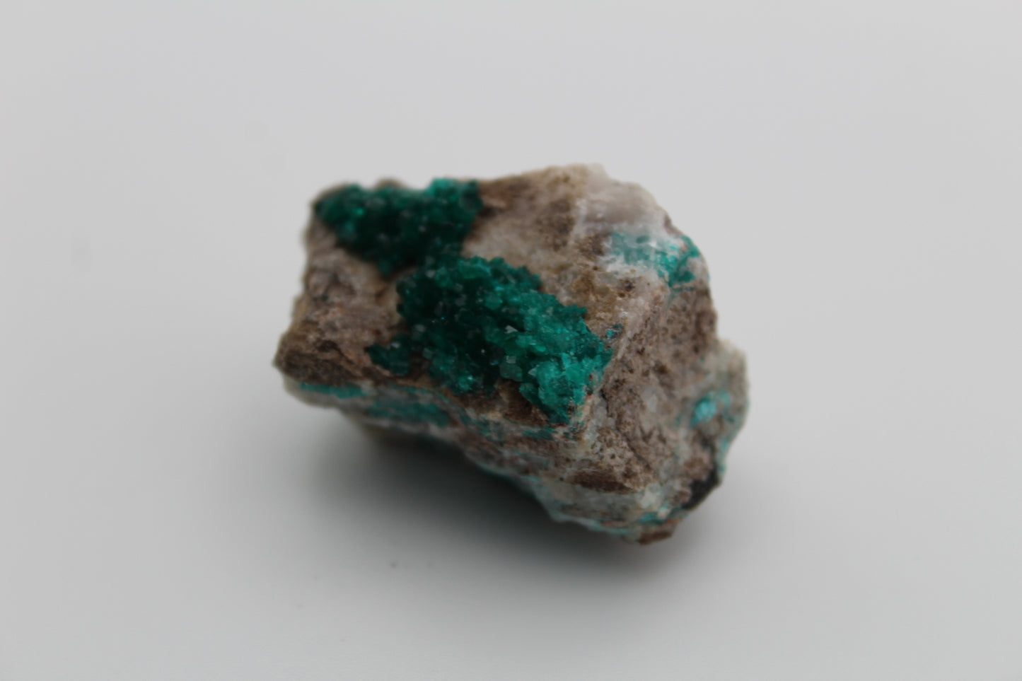 Raw dioptase specimen