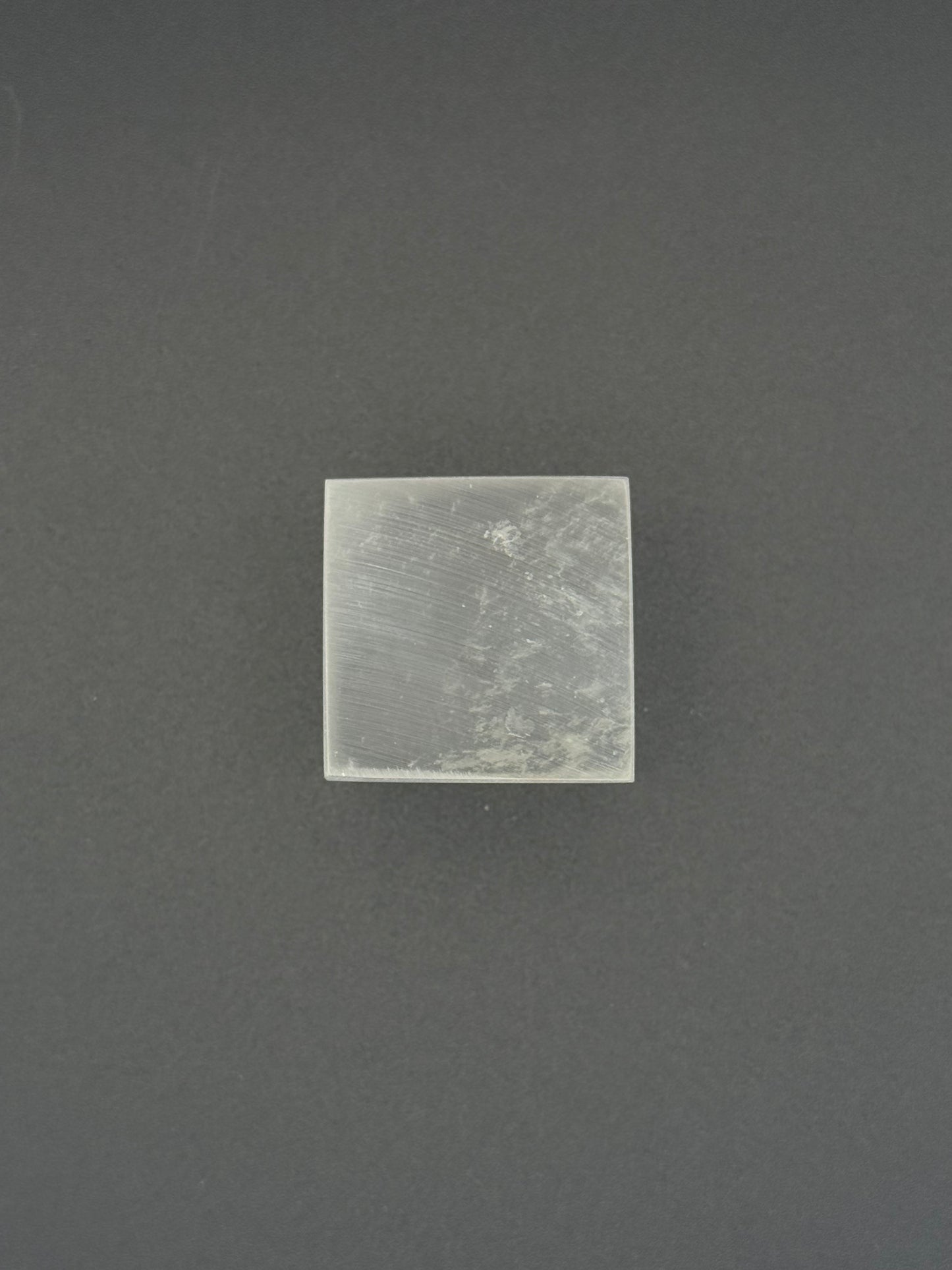 3cm selenite cube.