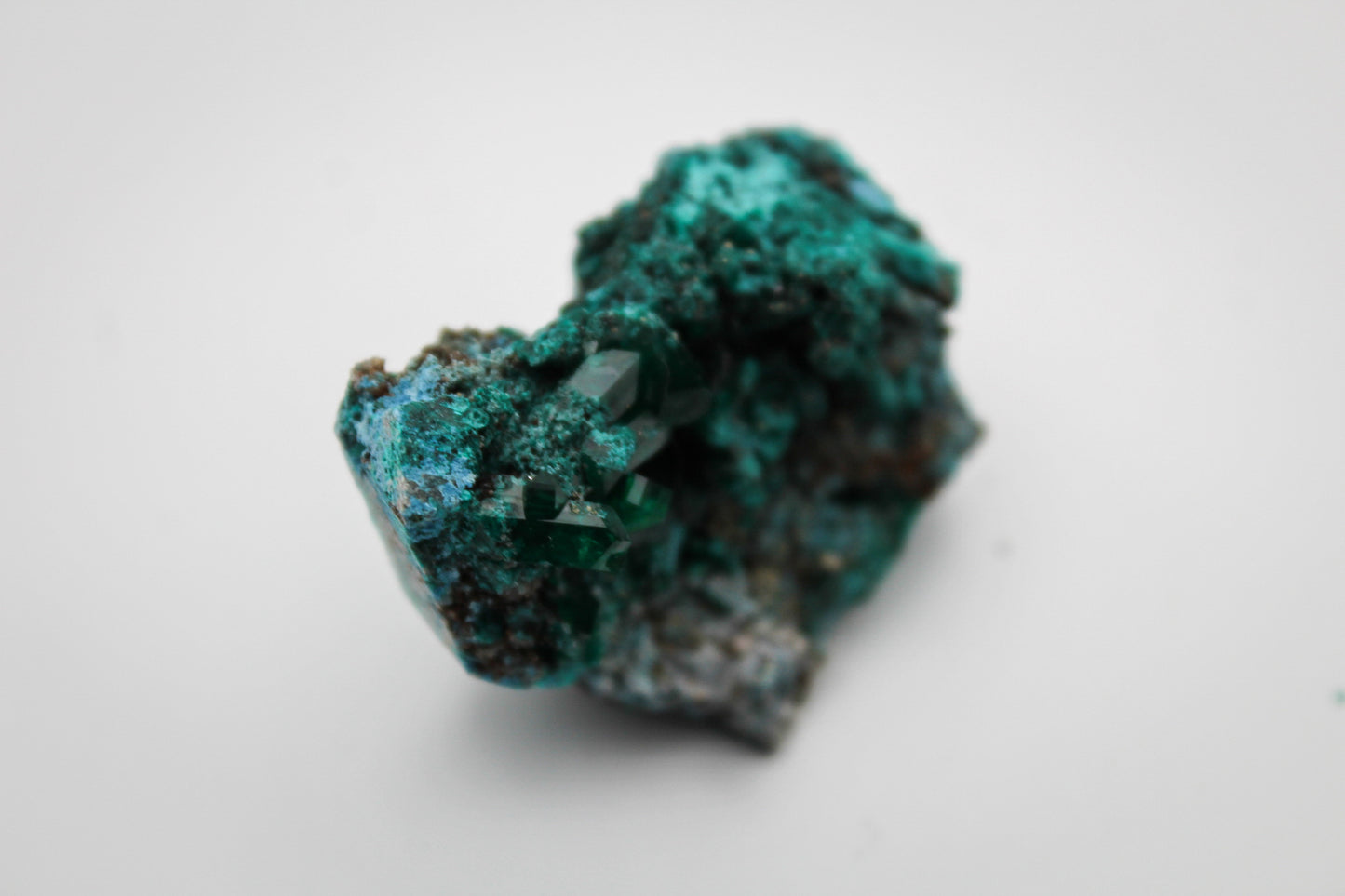 Raw dioptase specimen