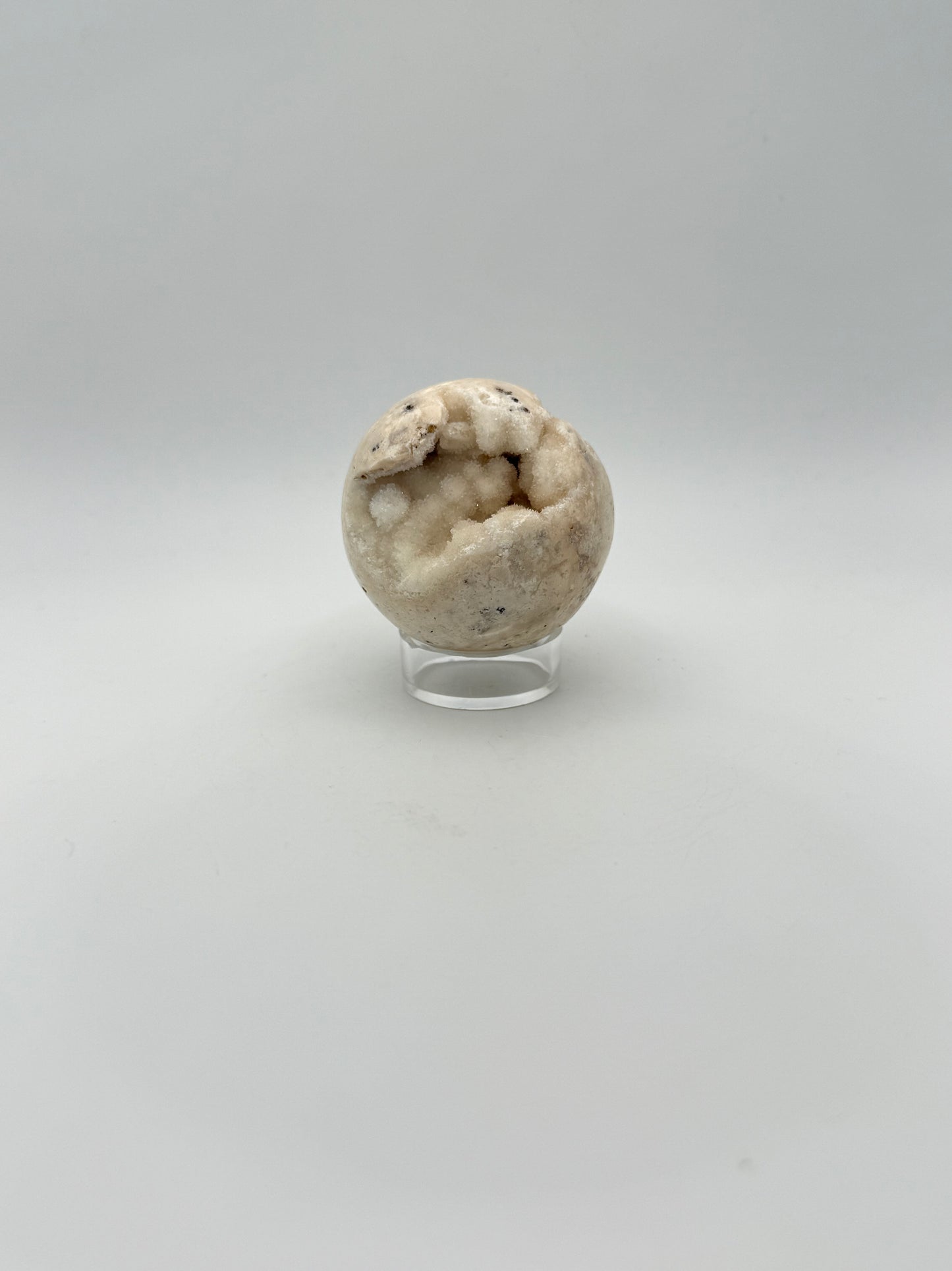 Sphere shaped calcite crystal with Druze.