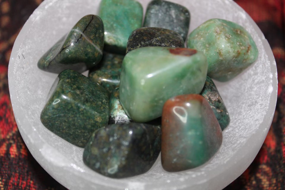 Green jade tumbles
