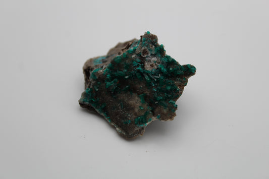 Raw dioptase specimen