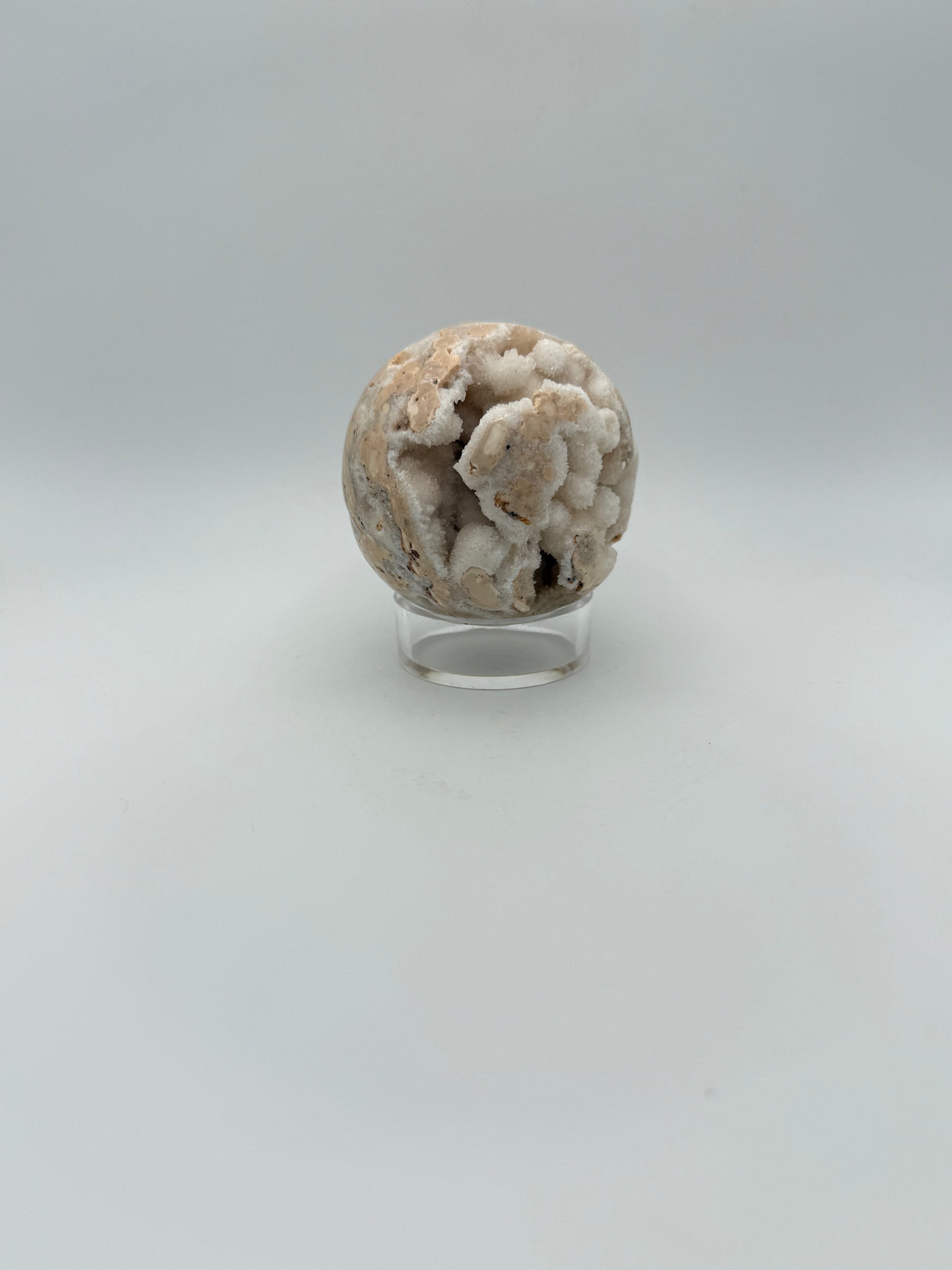 Sphere shaped calcite crystal with Druze.