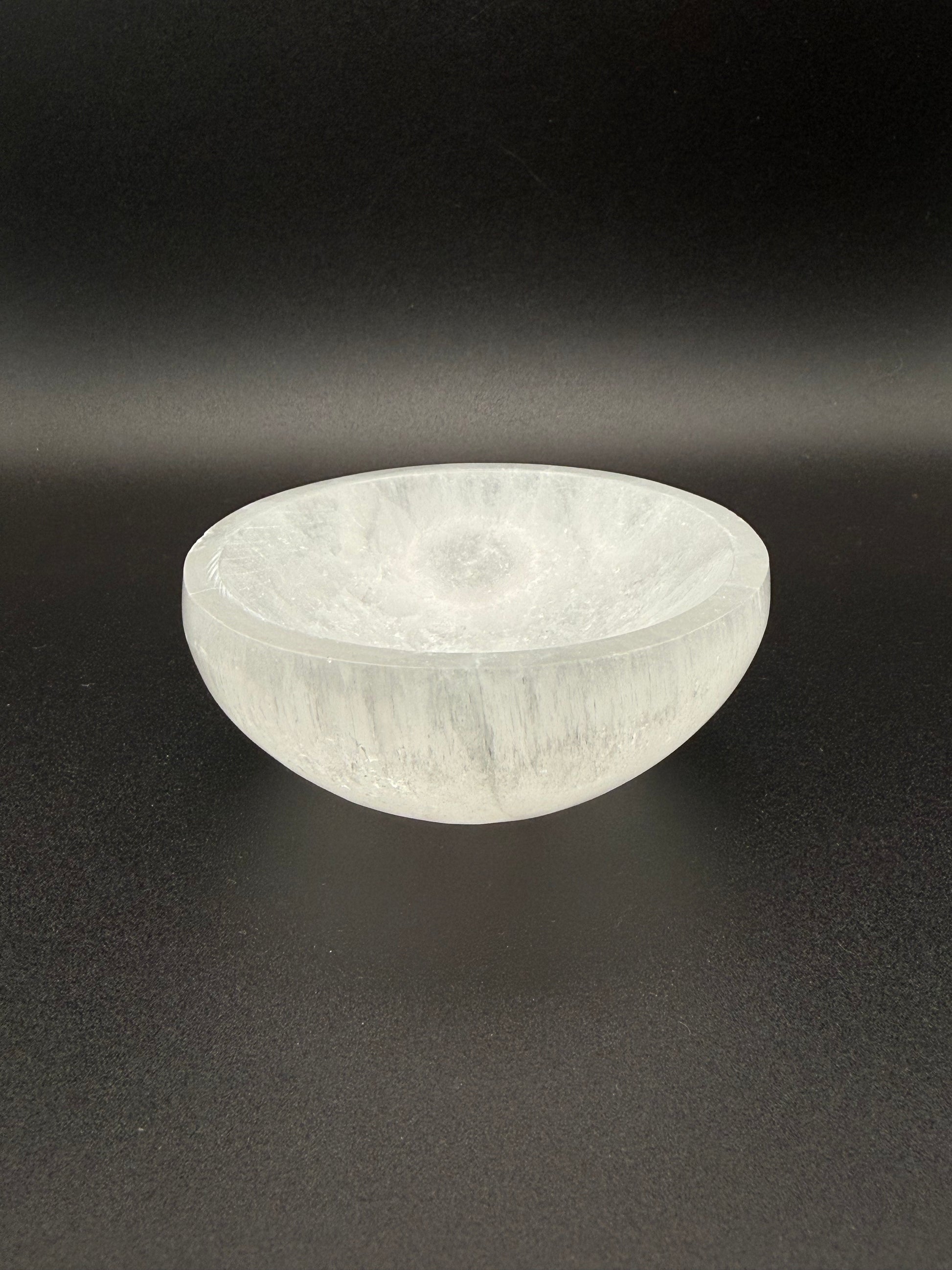 Selenite bowl 8cm in diameter.