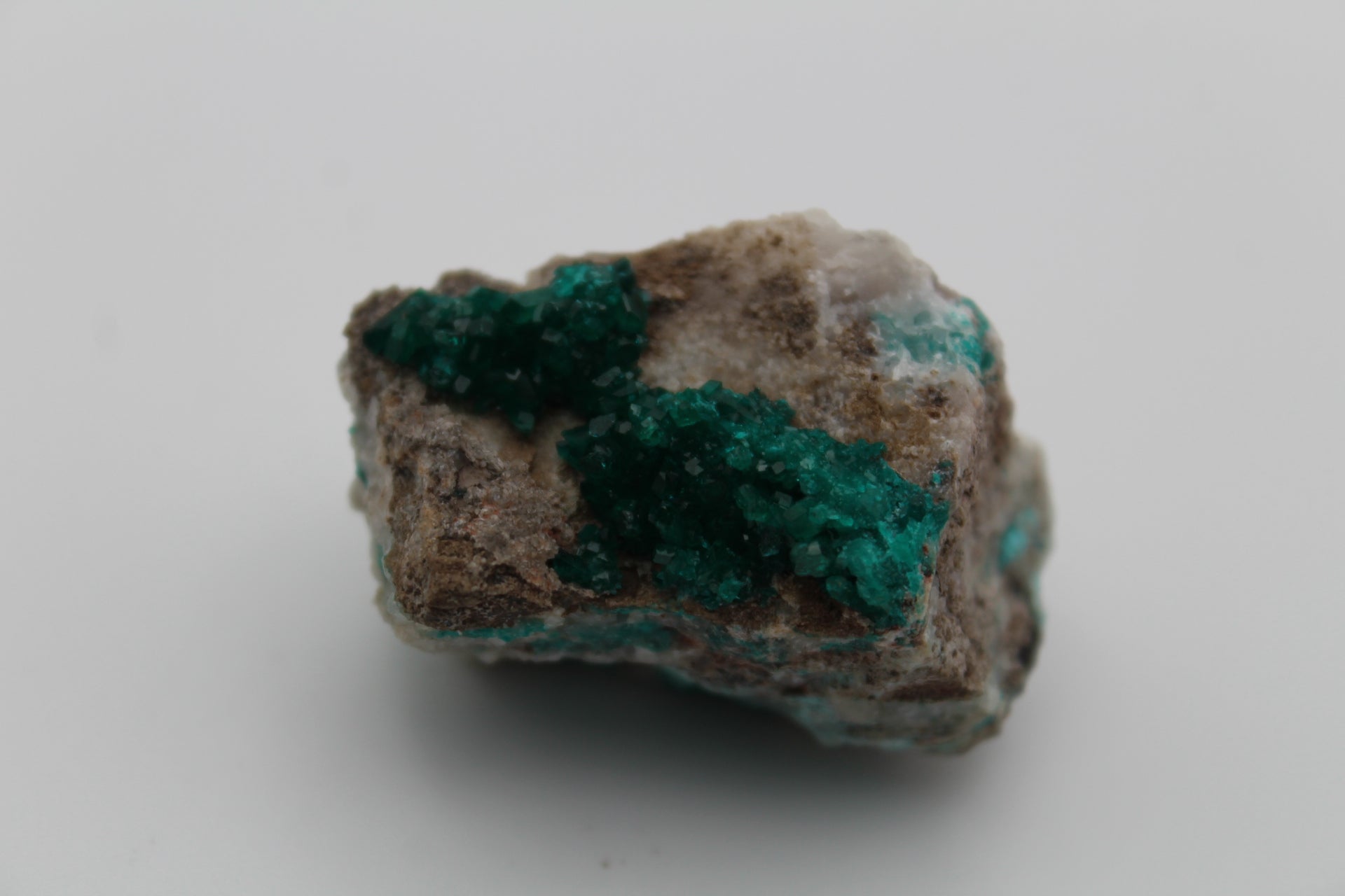 Raw dioptase specimen