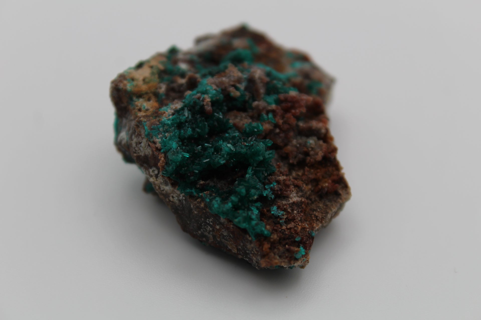 Raw dioptase specimen