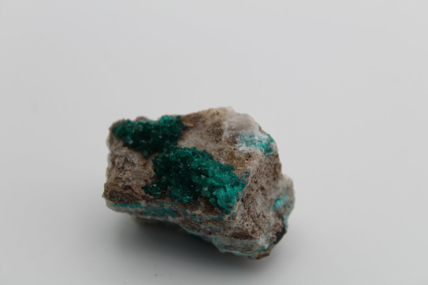 Raw dioptase specimen