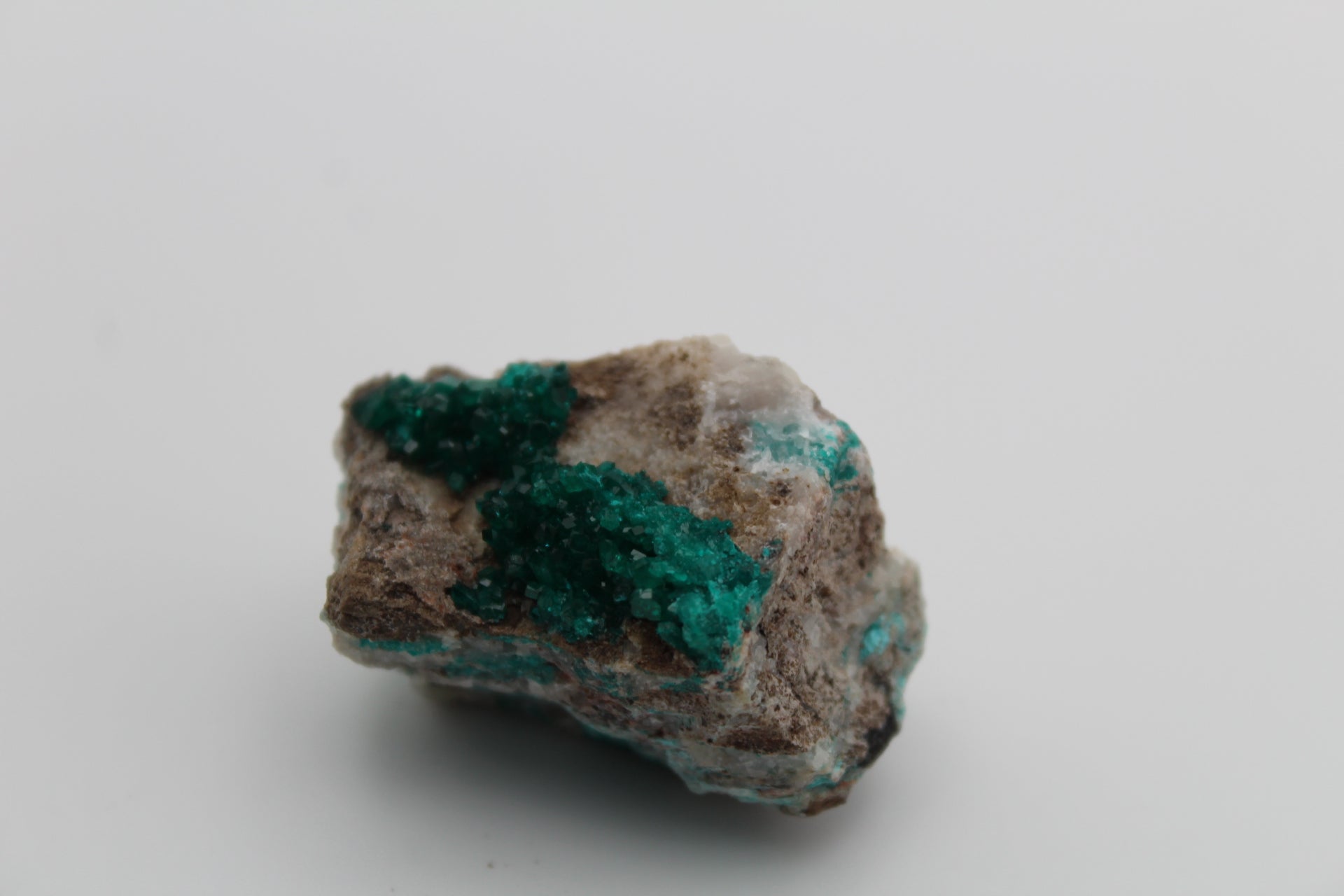 Raw dioptase specimen