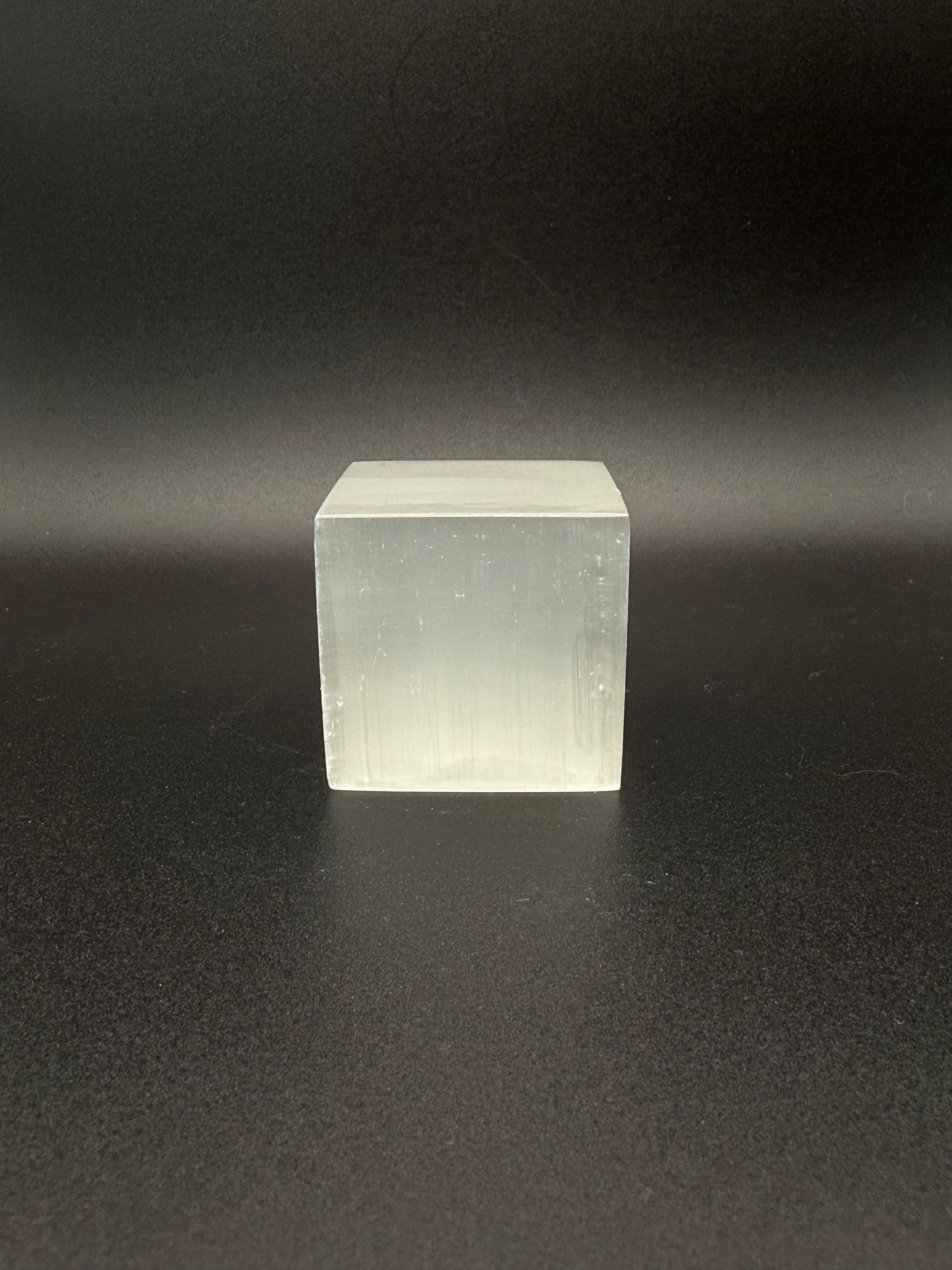 4cm selenite cube.