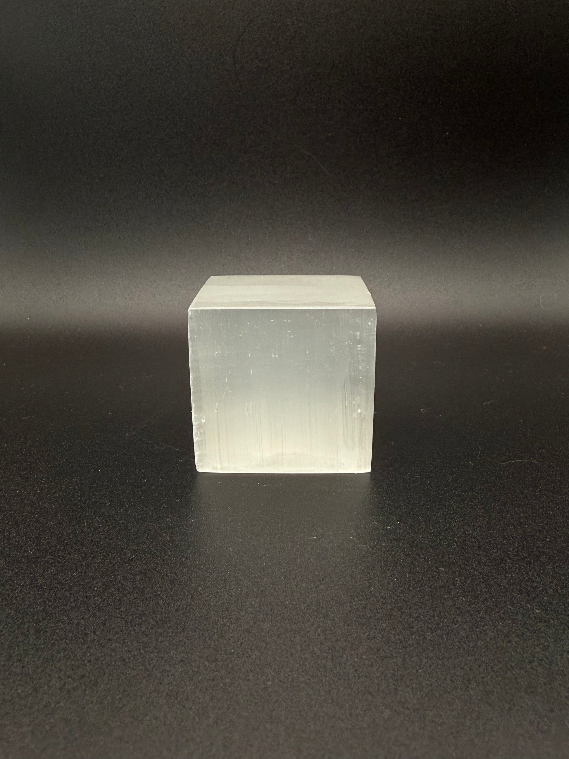 4cm selenite cube.