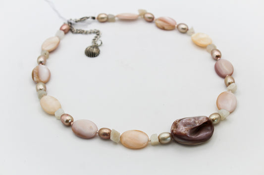 Shell & Pearl Necklace