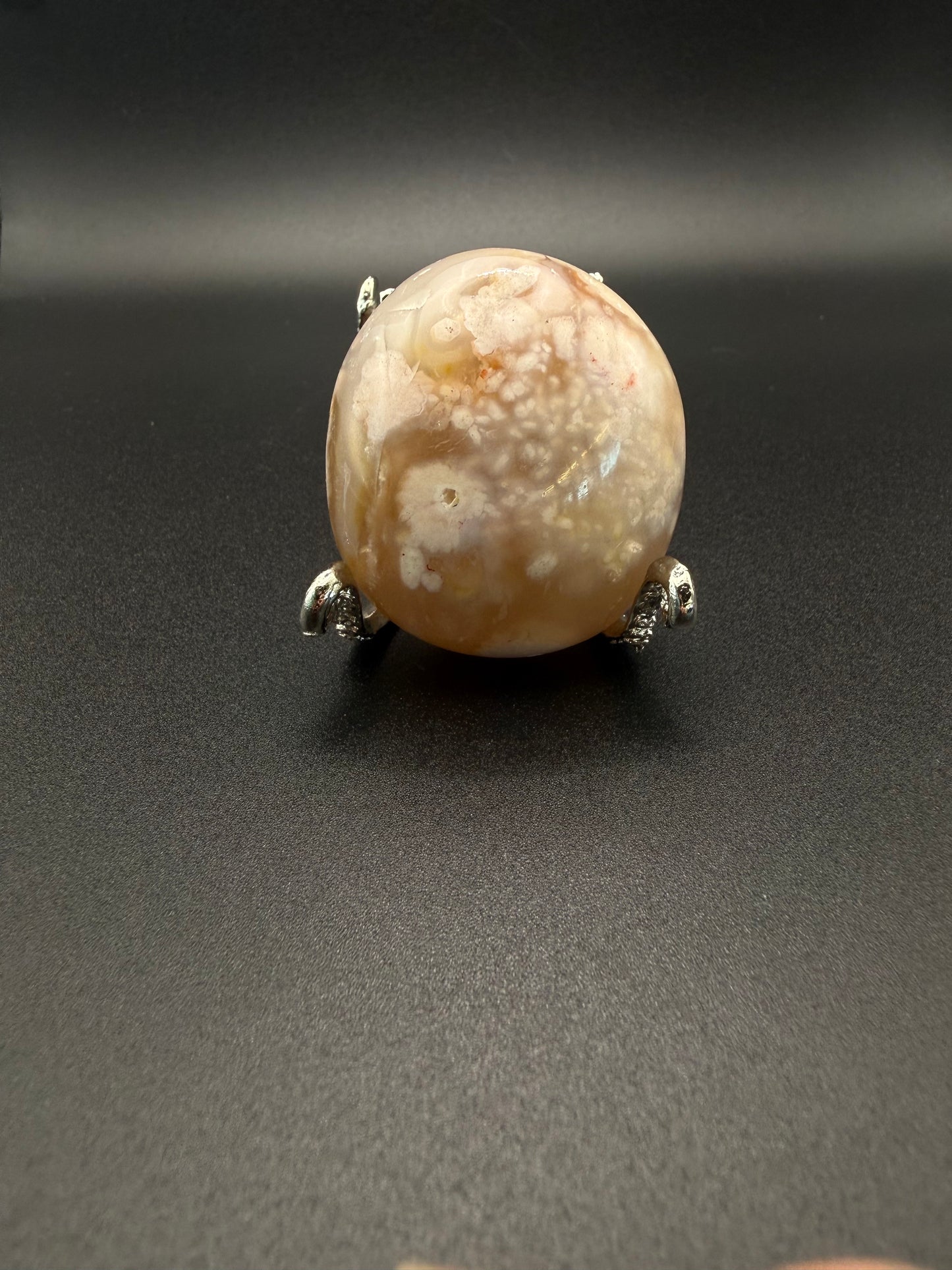 Flower agate polished crystal palm stone.