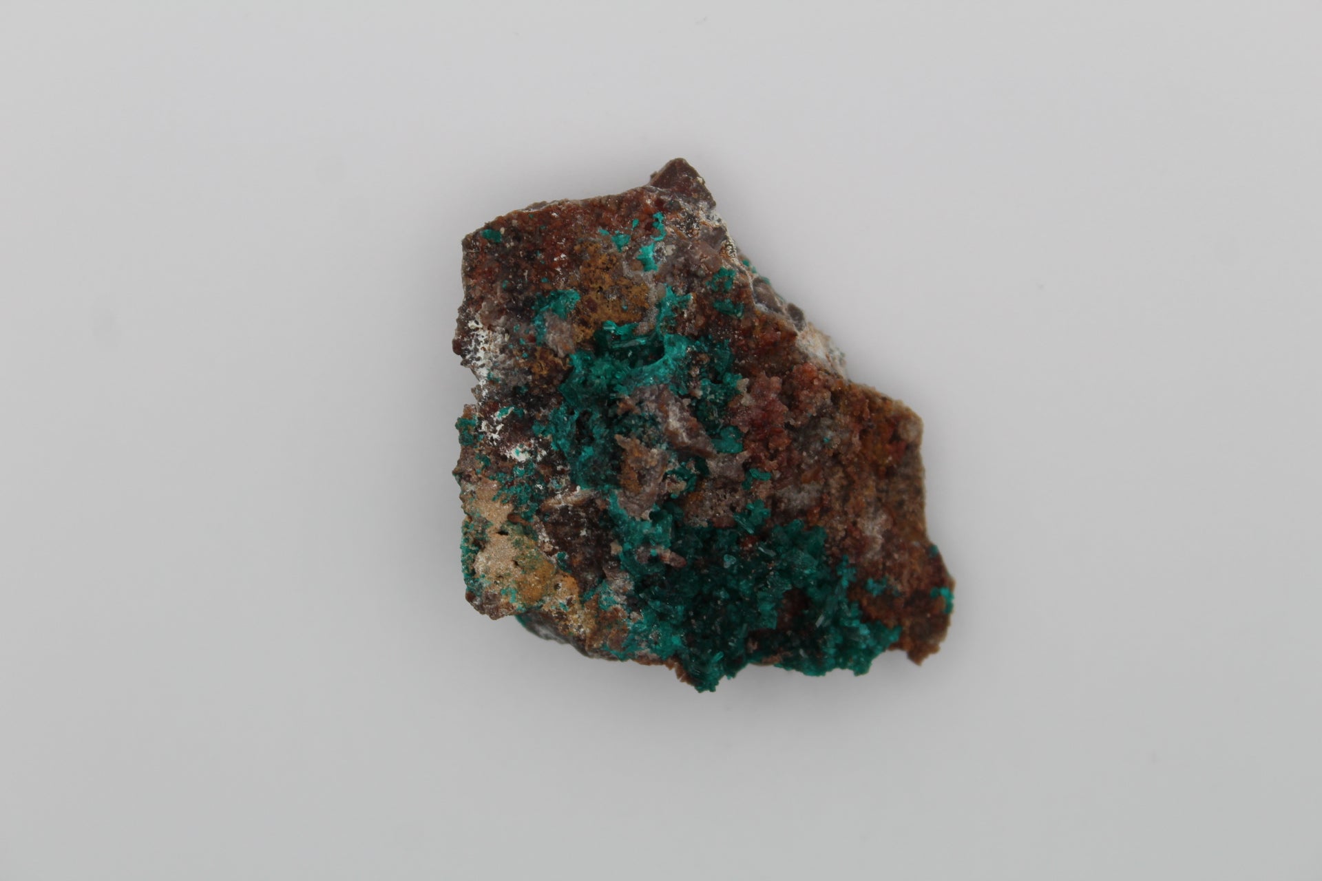 Raw dioptase specimen