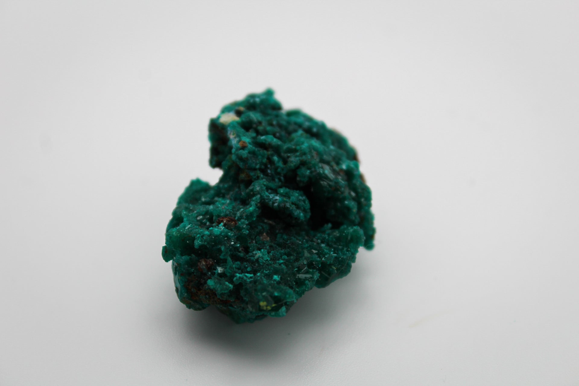 Raw dioptase specimen