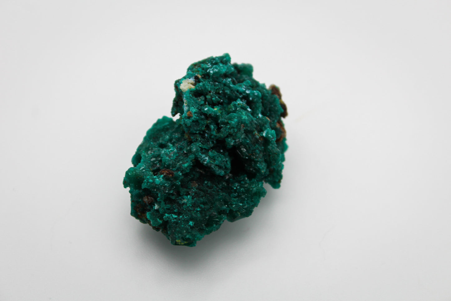Raw dioptase specimen