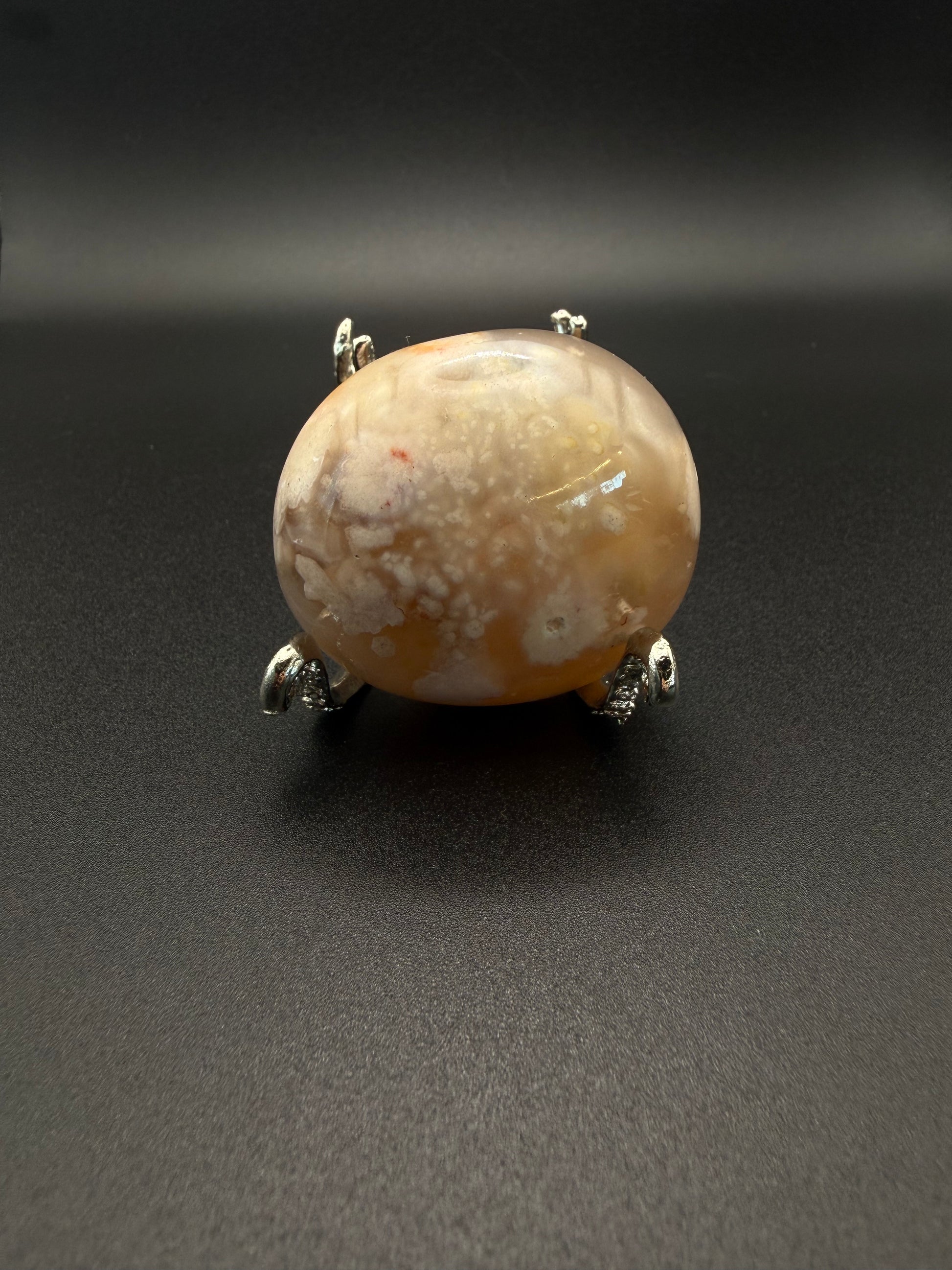 Flower agate polished crystal palm stone.