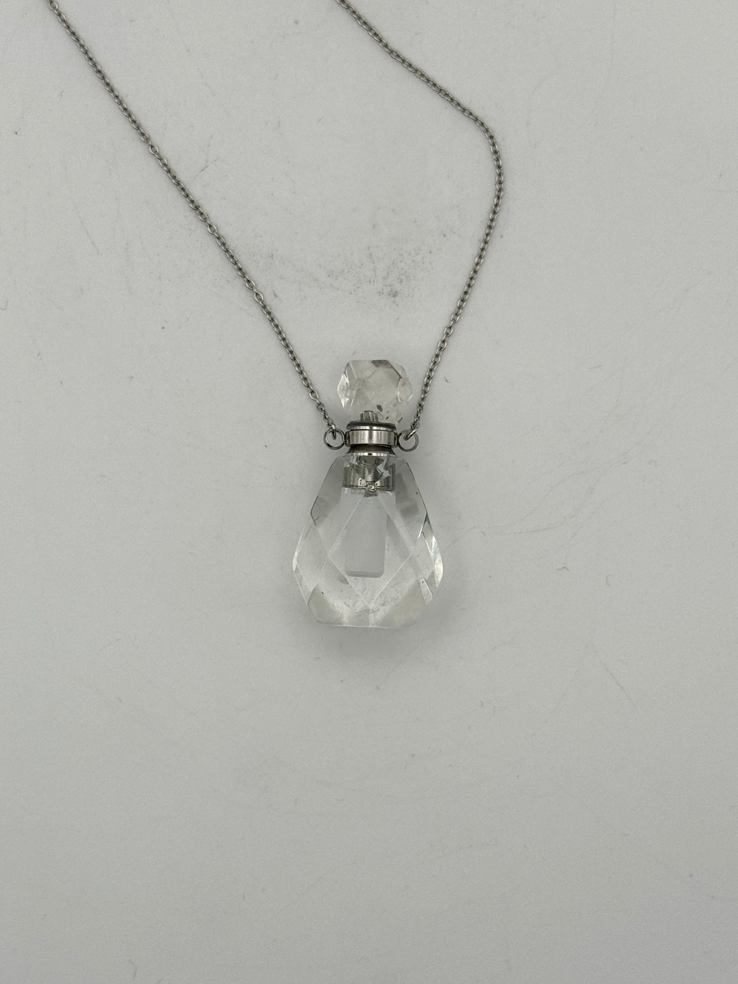 Aromatherapy Necklace -Clear Quartz