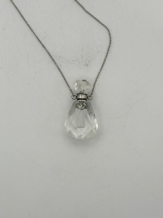 Aromatherapy Necklace -Clear Quartz