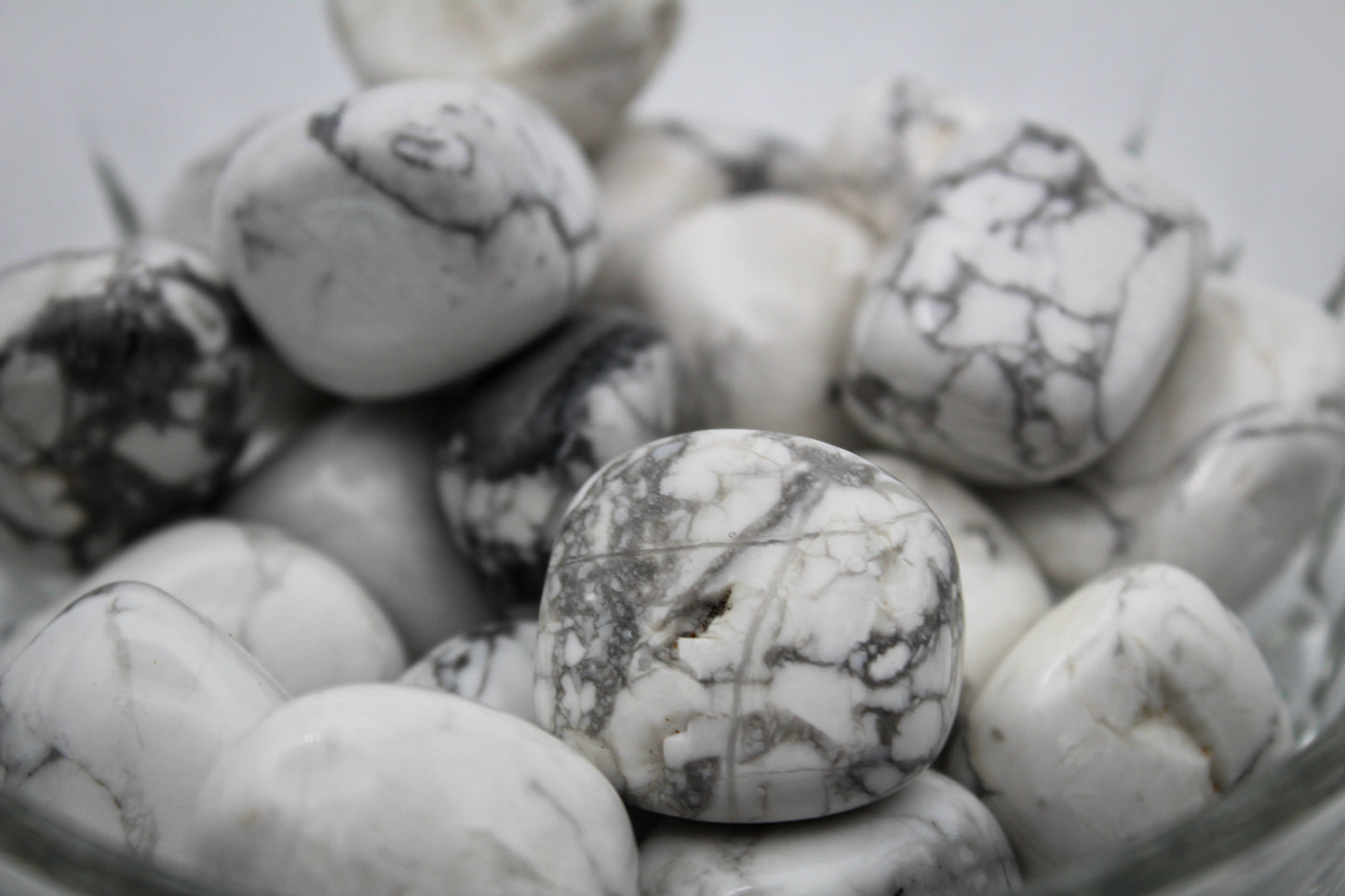 Howlite Tumble