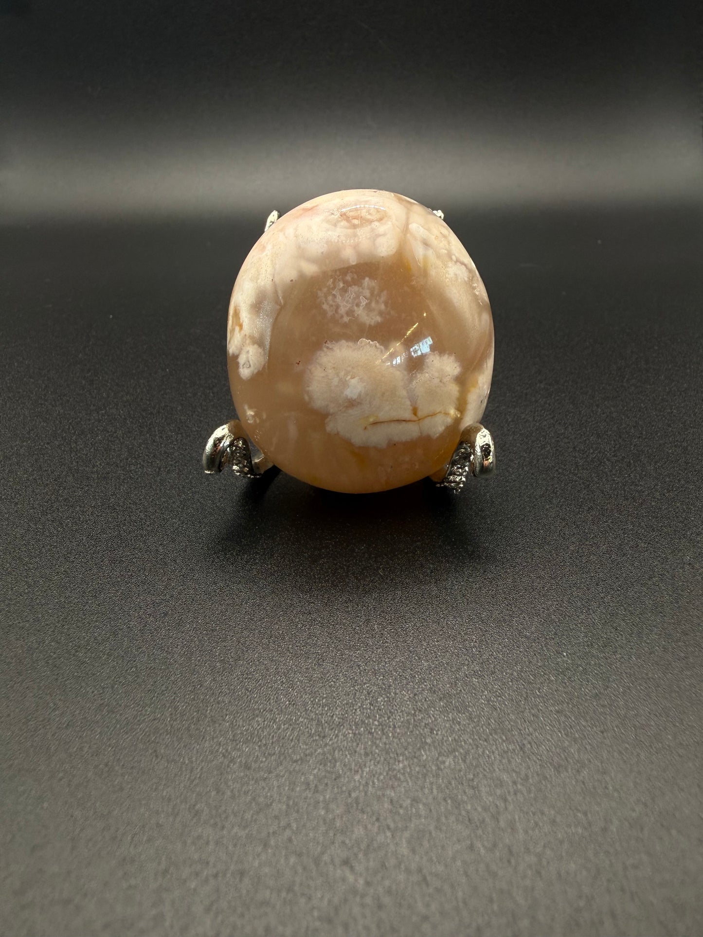 Flower agate polished crystal palm stone.