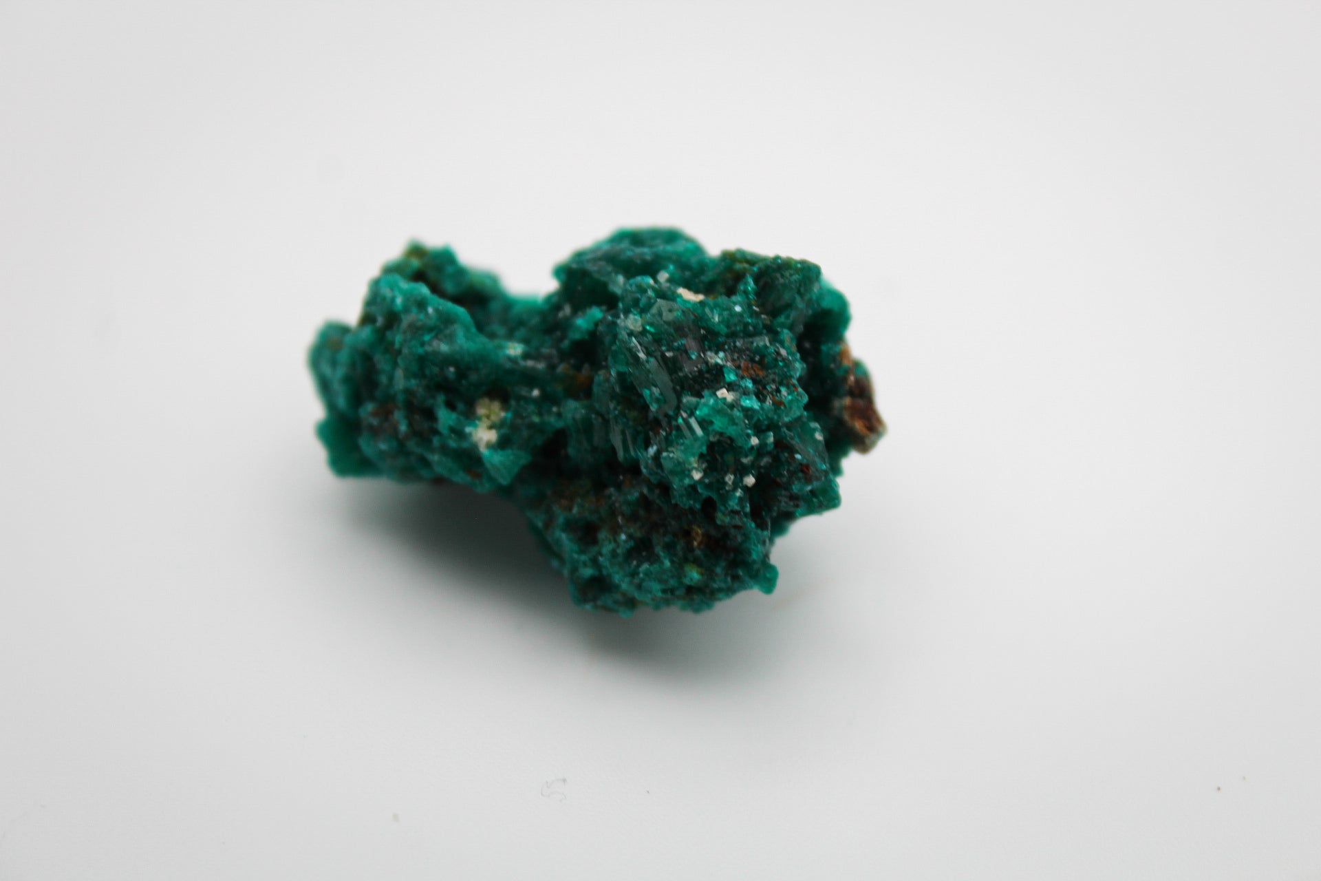 Raw dioptase specimen