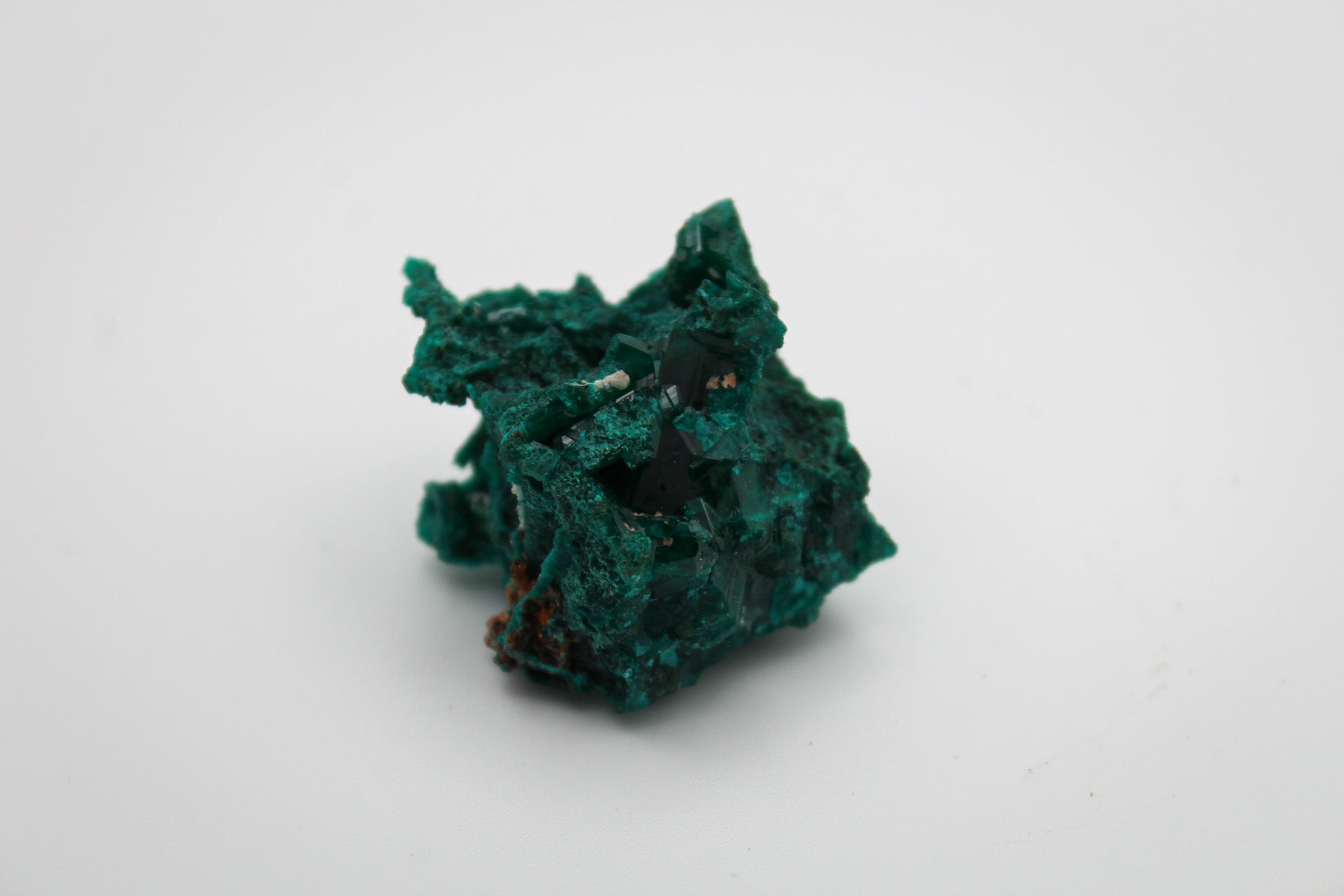 Raw dioptase specimen
