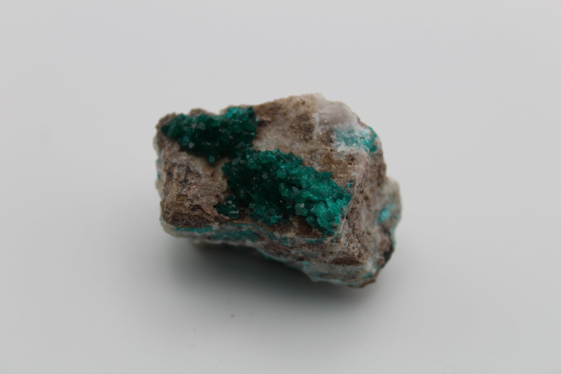 Raw dioptase specimen