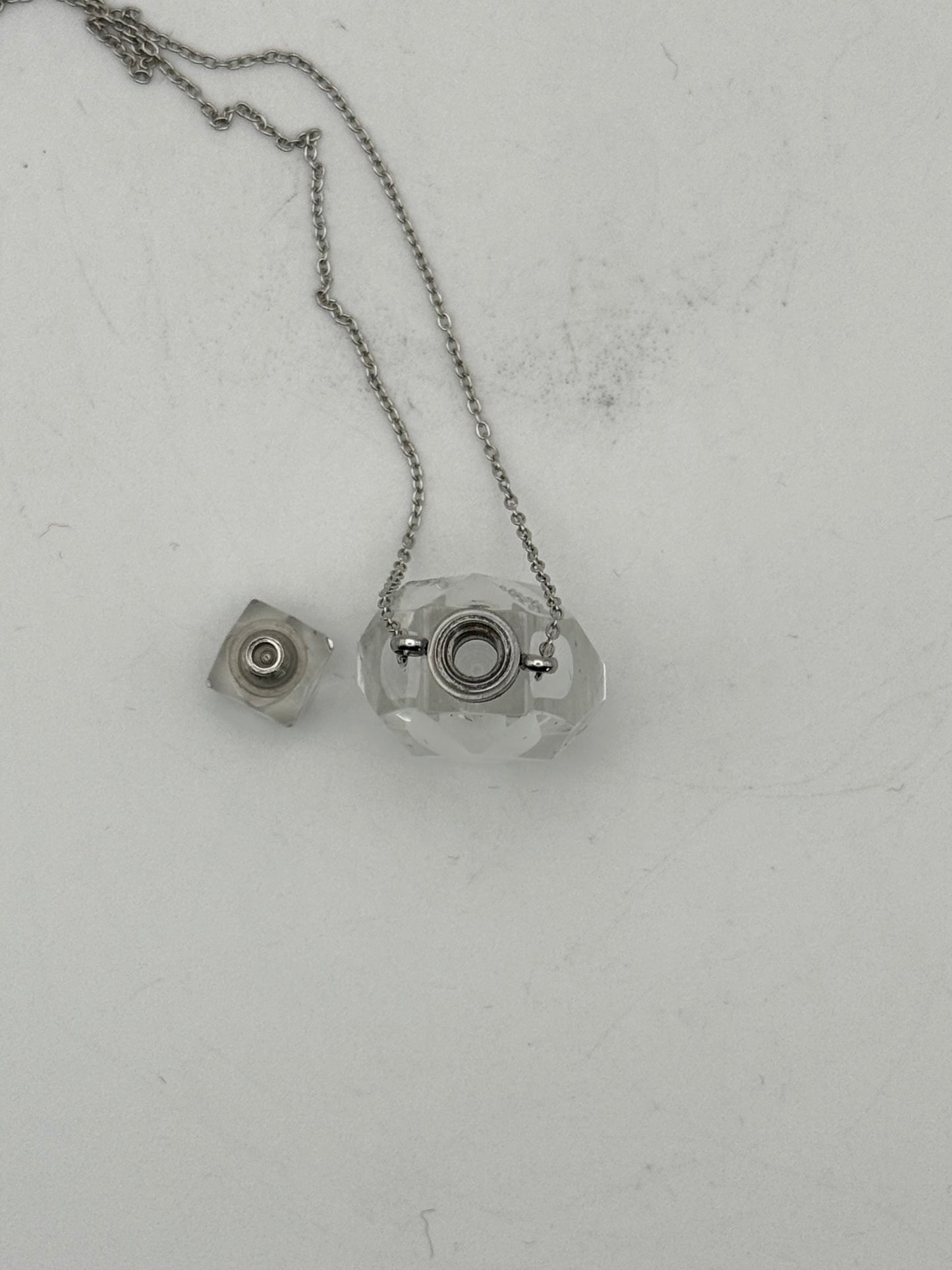 Aromatherapy Necklace -Clear Quartz
