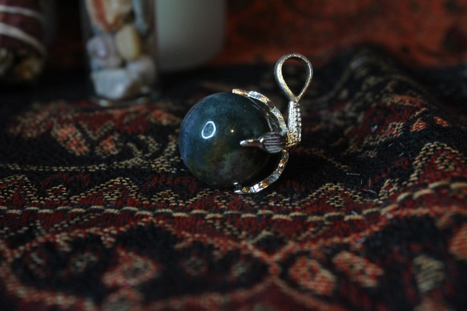 Moss agate pendant